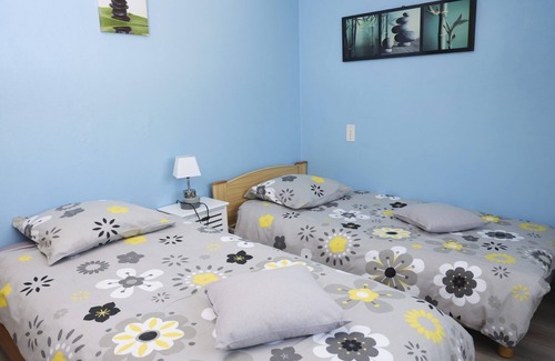 Plougoulm House | Family Room - Bed and Breakfast - Santec - Britain