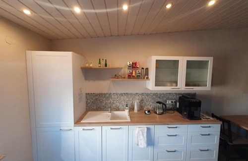 Alken Apartment | Family room "Burgberg" with balcony - accommodation in the Brandgasse