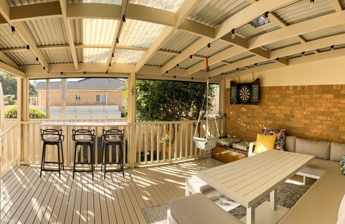 Warilla House | Family Shores - Quiet Family home walking distance to the beach, cafes and shops