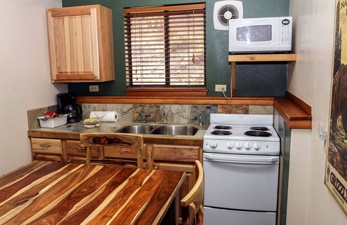Fall River Estates Ski Chalet | Family Sized 1 Bedroom Chalet, sleeps up to 6