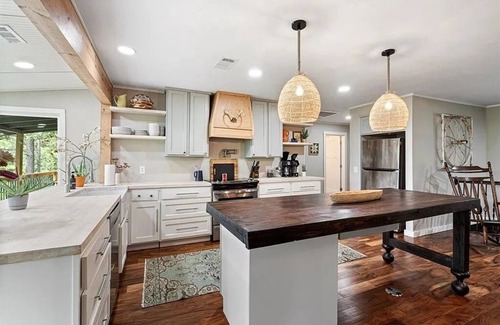 Rogers House | Family sized cozy mountain cabin with lake views from both sides of the house!