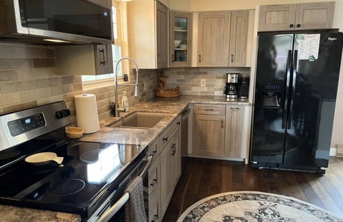 Calvin House | Family Sized Raystown Home - Close to Visitors Center & Downtown Huntingdon