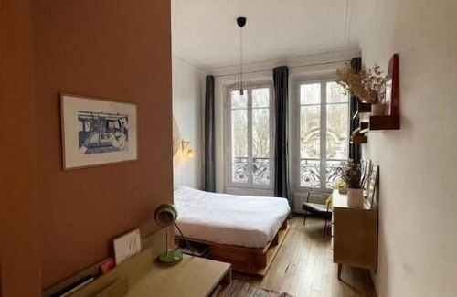 Quartier de la Goutte-d'Or Apartment | Family-style 4-piece Rue Louis Blanc PARIS 10 near Metro La Chapelle