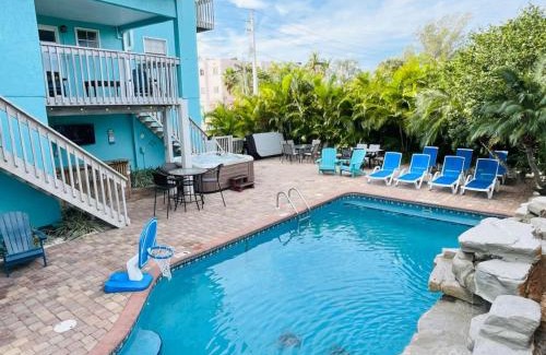 Holmes Beach House | Family Tides