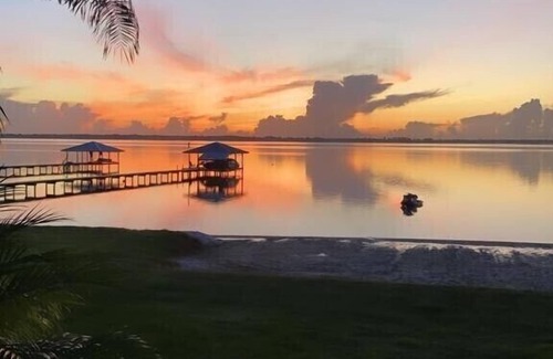 Placid Lakes House | Family Ties Lake House