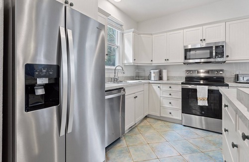 Bermuda Bay House | Family Townhouse w/Pool, Games & Dog-Friendly Patio