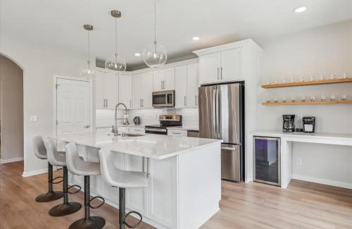 Sun Ridge House | Family Townhouse - Coastal Charm at Bayside Golf Cart Access Pools