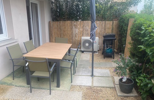 Agde Apartment | Family vacation apartment in quiet residence sleeps 6 in Agde