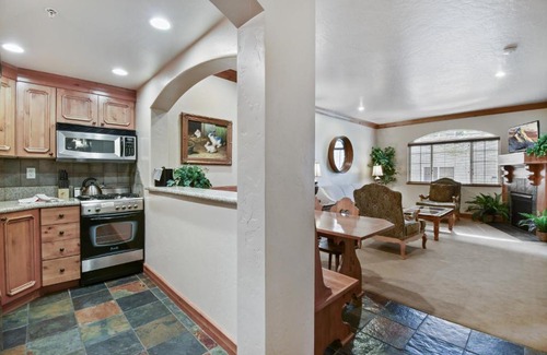 Zermatt Villa | Family Vacation-Heated In Out Pool, Tubing & Ice Skating Villa 1076 villa