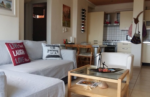 Karystos Condo | Family vacation in New Styra, Evoia. Only 1.5 hrs from Athens!