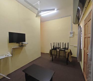 Kampung Nail Hotel | FAMILYs ROOM