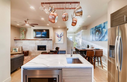 Old Town North House | Fancy Townhome near Old Town, Breweries and River!
