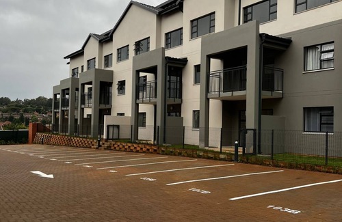 Greater Johannesburg Metropolitan Area Apartment | Fantastic 2-bedroom apartment with WiFi in Johannesburgnn