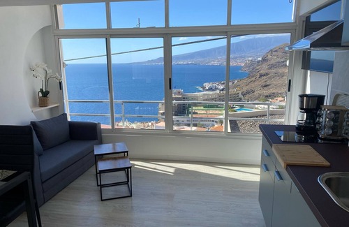 Tabaiba Apartment | Fantastic apartment with lake view and two pools. 5 min walk to the sea.