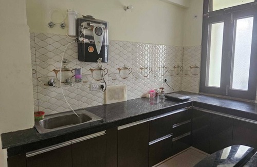 Alambagh Apartment | Fantastic apartment with AC in Lucknow