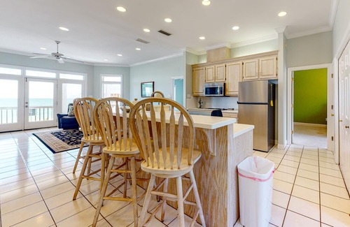 Audubon Place House | Fantastic beachfront home with full kitchen, central AC, & washer/dryer