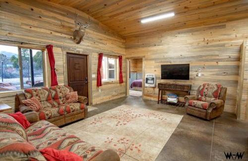 Monticello House | Fantastic Cabin with Fire Pit and Barbecue in Monticello, Utah