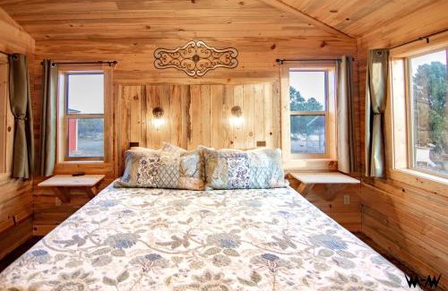 Monticello House | Fantastic Cabin with Fire Pit and Barbecue in Monticello, Utah