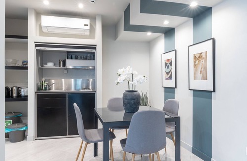 Psirri Apartment | Fantastic Central Athens Suite with Rooftop Deck