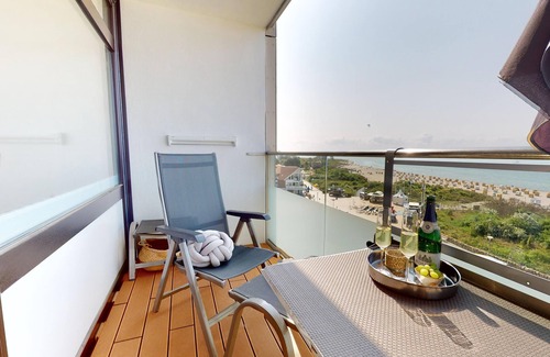 Pelzerhaken Apartment | Fantastic, modern sea view apartment for 2 people with balcony, sauna and pool