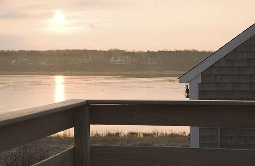 Orleans Cottage | Fantastic Orleans Waterfront 2BR Cottage