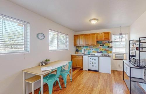 Near North Valley Apartment | Fantastic Studio in N. Valley, Garage, Near I-40