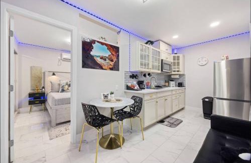 Green Valley North Apartment | Fantastic Suite