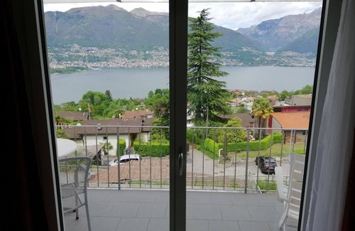 Vairano House | Fantastic view of Lake Maggiore