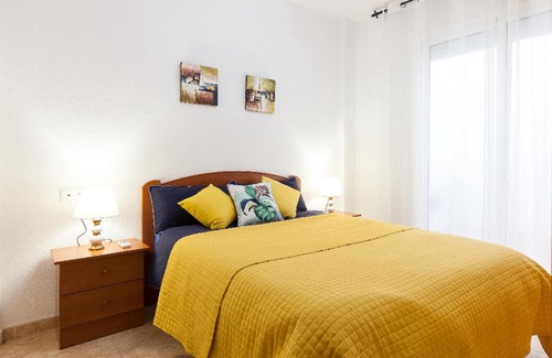 Roquetas de Mar Apartment | Fantastico apartamento en el centro de Roquetas, 300Mb Optic Fiber high speed internet, Smart tv