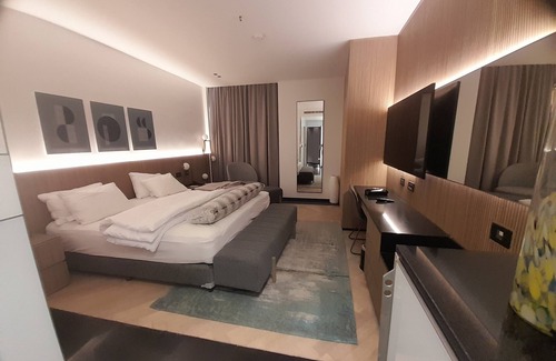 Kfardebian Hotel | Faqra Hills Hotel