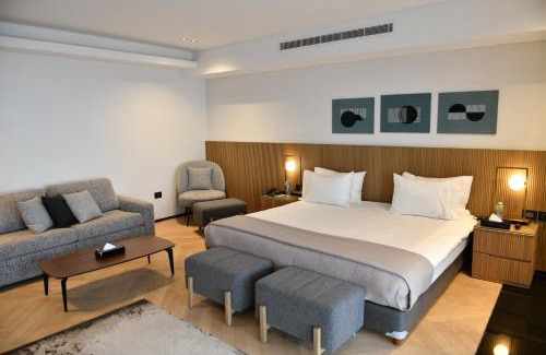 Kfardebian Hotel | Faqra Hills Hotel