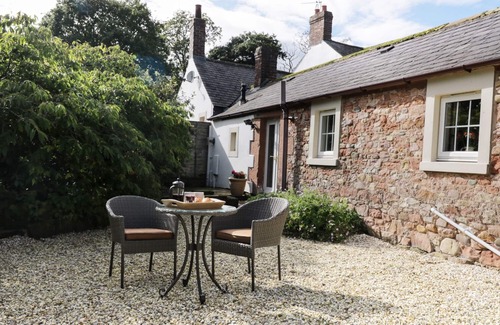 Hethersgill Cottage | FARAWAY COTTAGE, romantic, character holiday cottage in Kirklinton