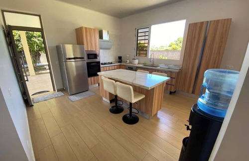 Mahina House | Fare Avea Summary: À