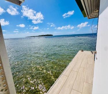 Teahupoo House | Fare Iriatai
