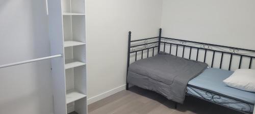 Townline Hill Bed & Breakfast | Farhad's B&B