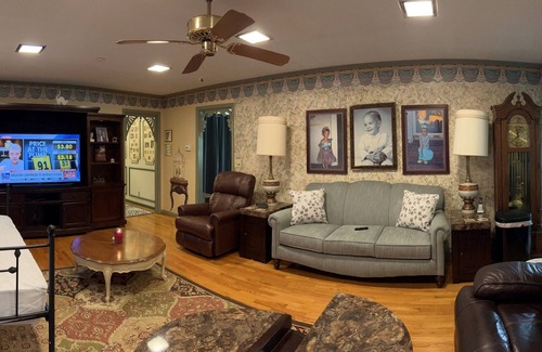 Live Oak House | Farm Stay 3 miles from Live Oak