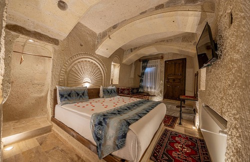 Ortahisar Hotel | Farmer Cave House