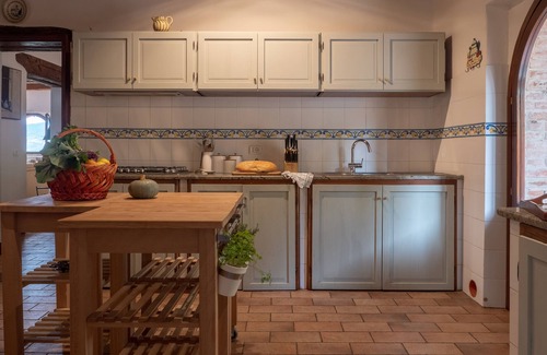 San Giovanni del Pantano House | Farmhouse in Umbria with private pool, sleeping up to 12 people.