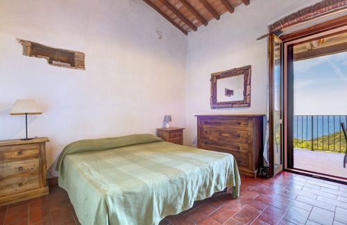 Cavo Other | Farmhouse 'Amandolo - Capraia' with Sea View, Wi-Fi and Air Conditioning