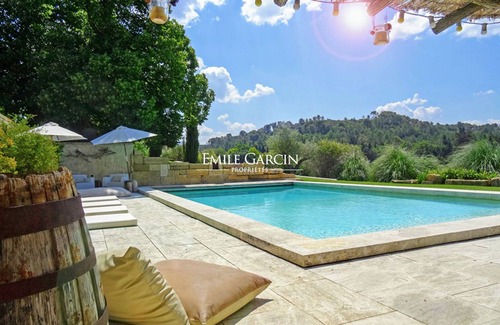 Meyrargues House | Farmhouse for rent in Aix-en-Provence on a 600-hectare family estate