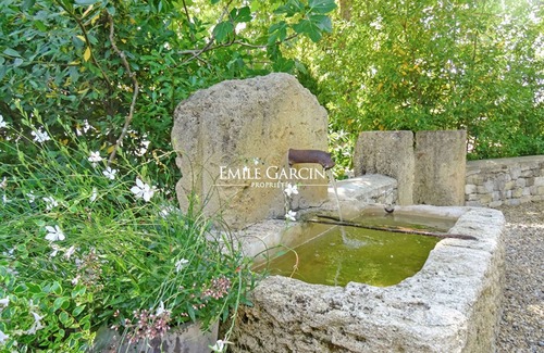 Meyrargues House | Farmhouse for rent in Aix-en-Provence on a 600-hectare family estate