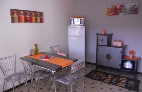 Quincy-le-Vicomte Cottage | Farmhouse in Burgundy 5 to 7 people. space & comfort