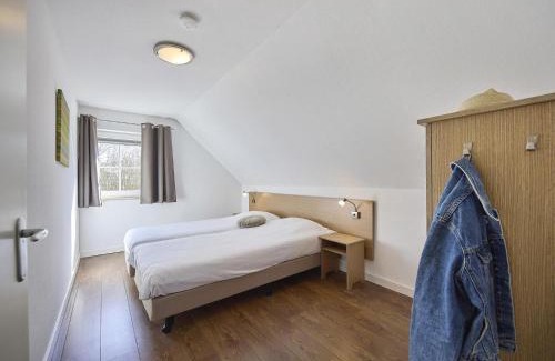 Roggel Villa | Farmhouse in Limburg with Sauna & Pool