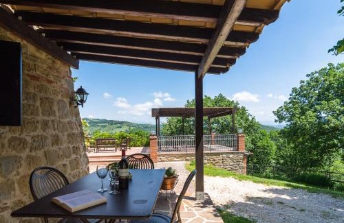 Monteluiano House | Farmhouse in Umbria with Pool
