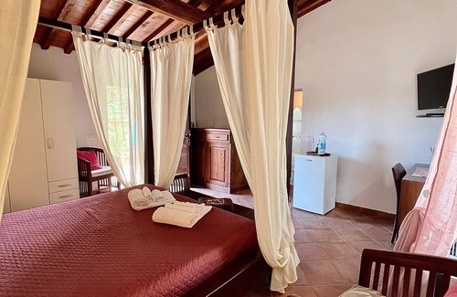 Massa Marittima Other | Farmhouse 'Venere' with Shared Pool, Wi-Fi and Air Conditioning