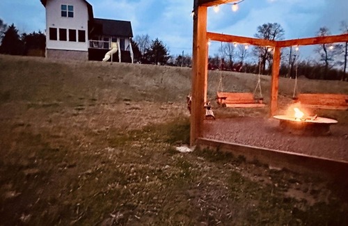 Glenwood House | Farmhouse: Waterfront+Slide+Swings+V-ball+FirePit