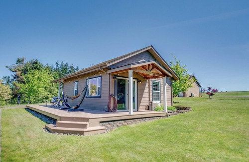 Salem Cottage | Farmland guest cottage - Near Silverton, Oregon