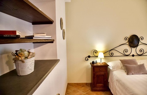 Monteluiano Other | Faro Rosso