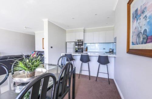 Mollymook Beach House | Fathoms 2 - 2BR beach resort apartment