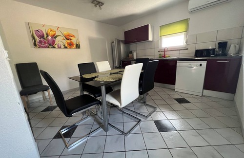Cesarica Apartment | Fe-Wo Valentina by the sea with access to private beach and pool in Cesarica